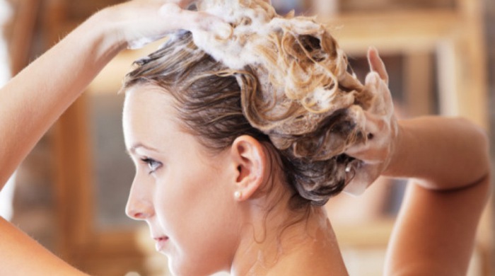 Chăm sóc tóc hiệu quả với dầu gội chống rụng tóc Zelenaya Apteka