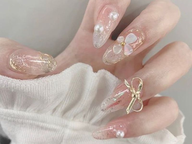 Gợi ý những mẫu nail màu nude đơn giản nhất 2024-2025