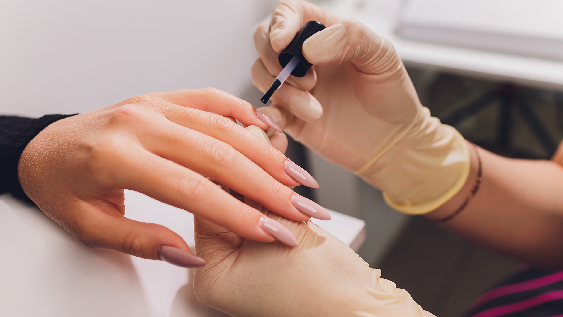 Một vài cách tuyển thợ nail giỏi cho cửa tiệm bạn có biết?