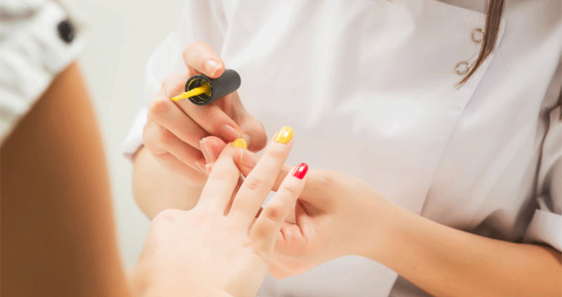 Xu hướng dịch vụ làm nail tại nhà cho cô nàng bận rộn