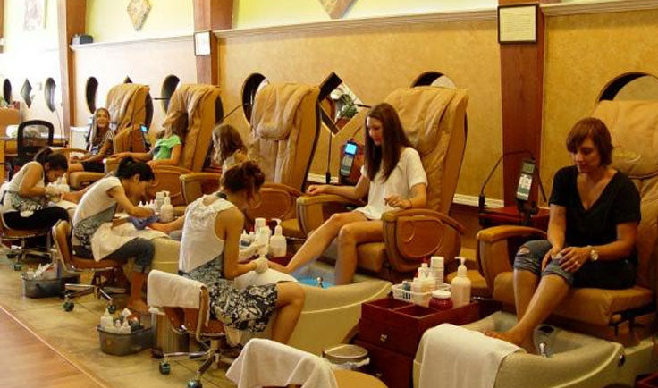 Công việc làm nail của người Việt tại Châu Âu bạn có biết