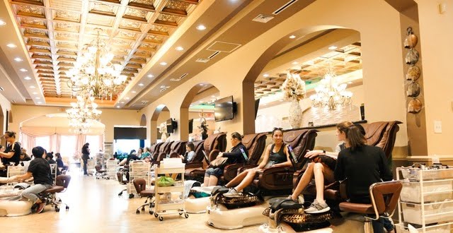 Công việc làm nail của người Việt tại Châu Âu bạn có biết