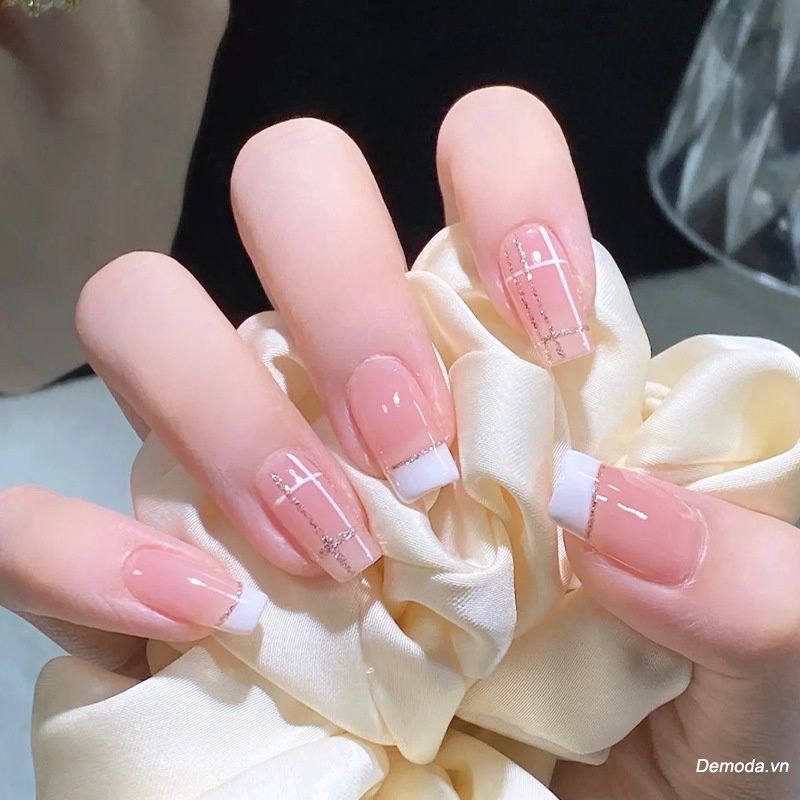 Top 10 mẫu nail đáng chú ý nhất thời gian gần đây