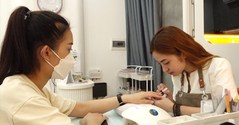 Chia sẽ kinh nghiệm đi học nail đi nước ngoài nhanh chóng