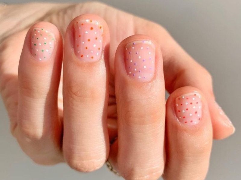 Review những mẫu nail trong suốt nổi bật dành cho các bạn gái