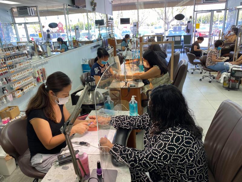 Vì sao người Việt chọn làm nail tại Singapore