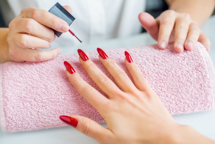 Những ưu nhược điểm của việc đi làm thuê và mở cửa tiệm nail