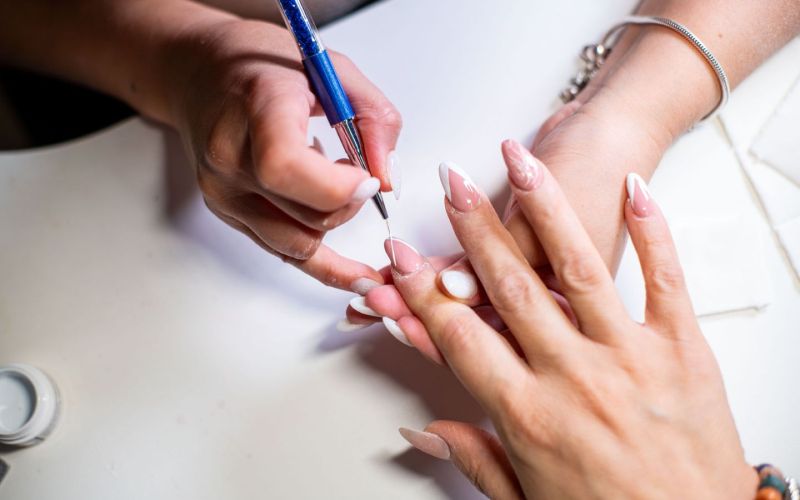 Mức lương làm nail của người Việt là bao nhiêu tại Việt Nam?